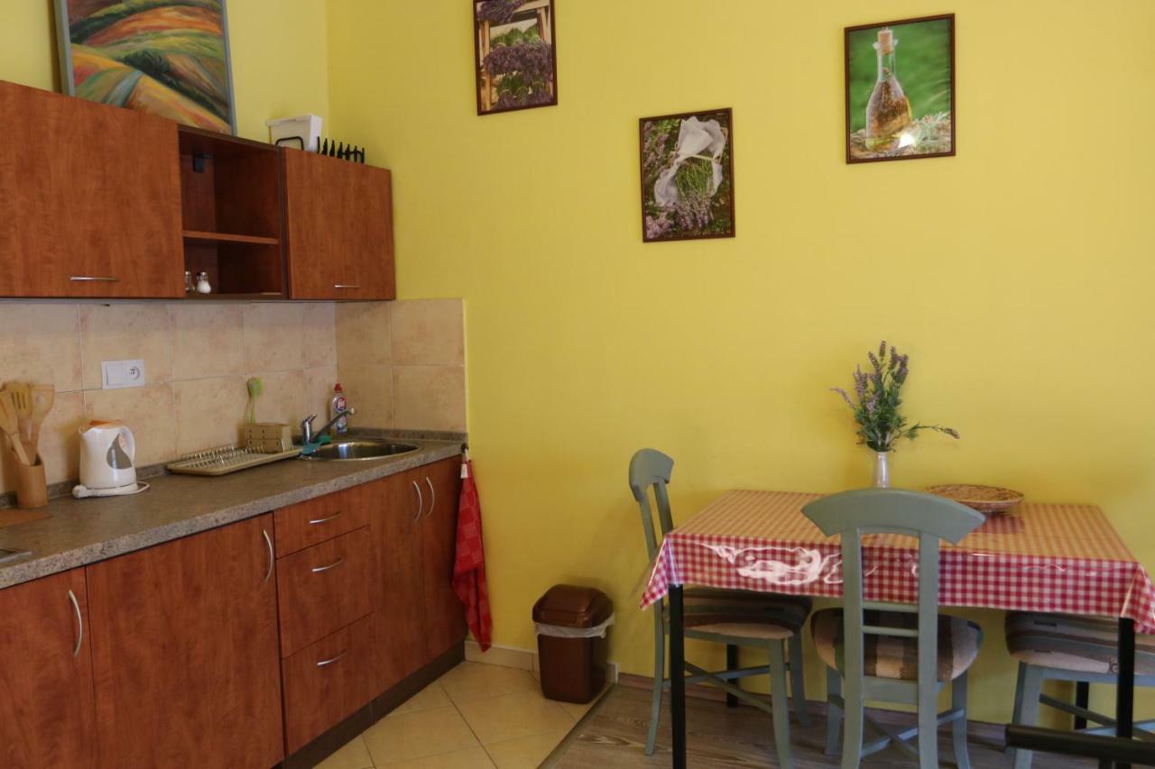 Apartman Beta โปดไฮสกา ภายนอก รูปภาพ