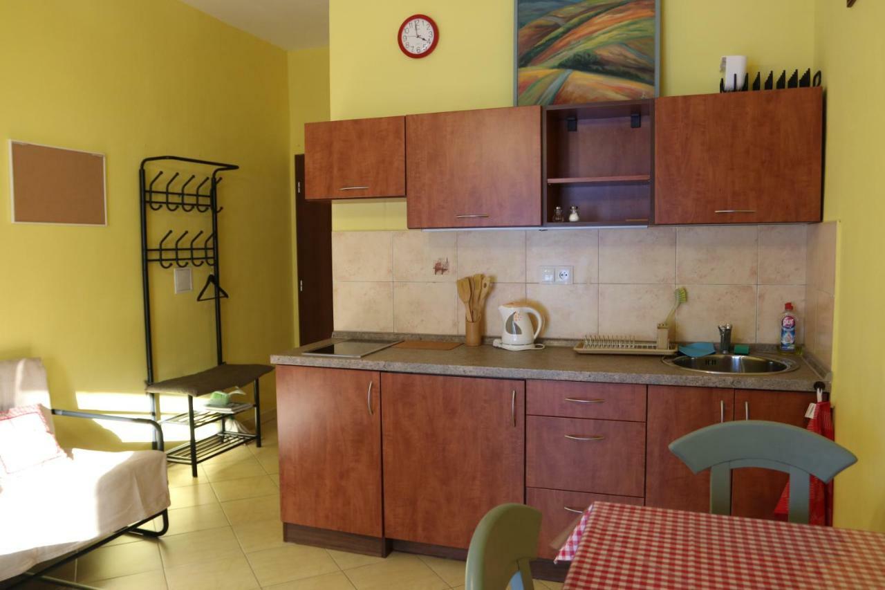 Apartman Beta โปดไฮสกา ภายนอก รูปภาพ