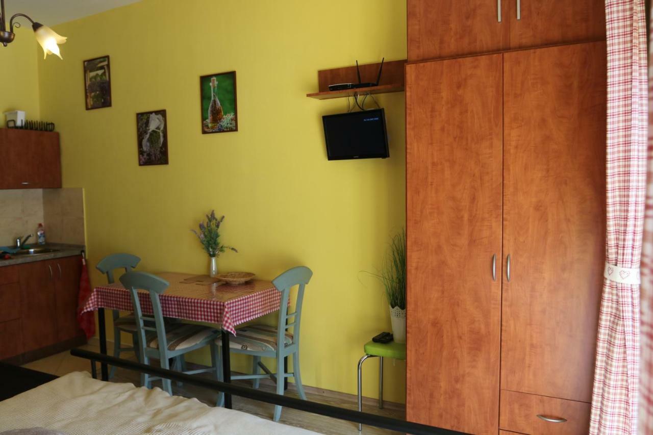 Apartman Beta โปดไฮสกา ภายนอก รูปภาพ